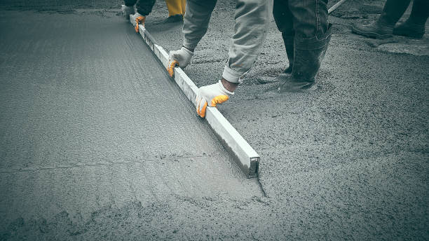 Best Concrete Sidewalk Installation in Greilickville, MI